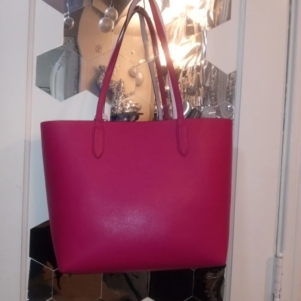 kate spade Reversible Fuchsia and White Tote with Cardholder NWOT